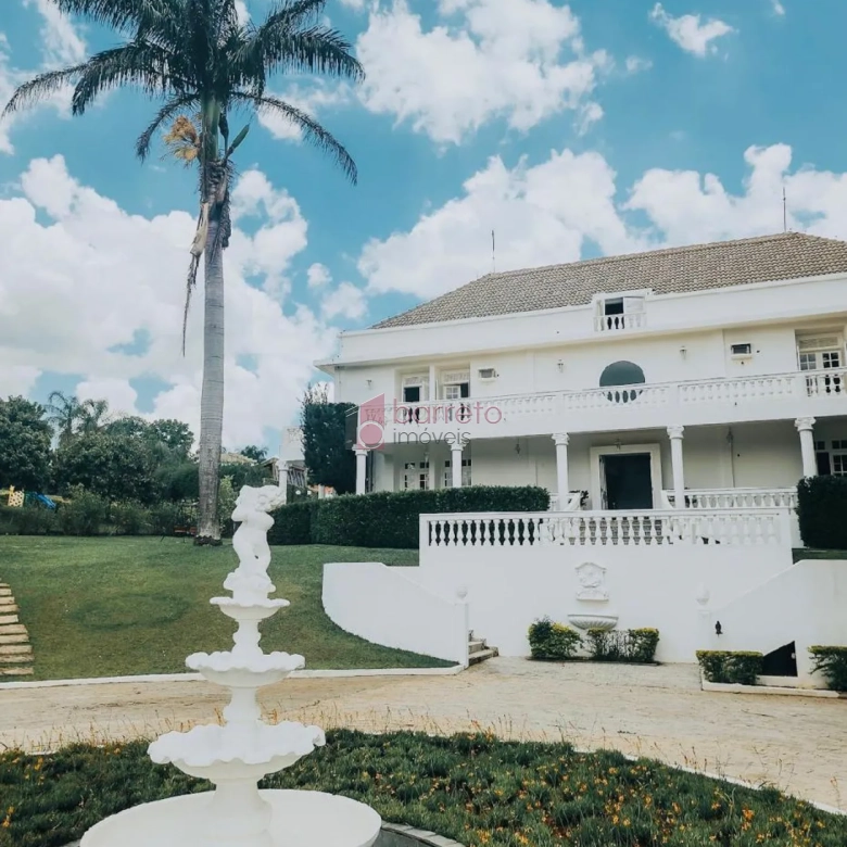 CASA DE ALTO PADRÃO À VENDA NO CONDOMÍNIO FAZENDA CAMPO VERDE – JUNDIAÍ/SP