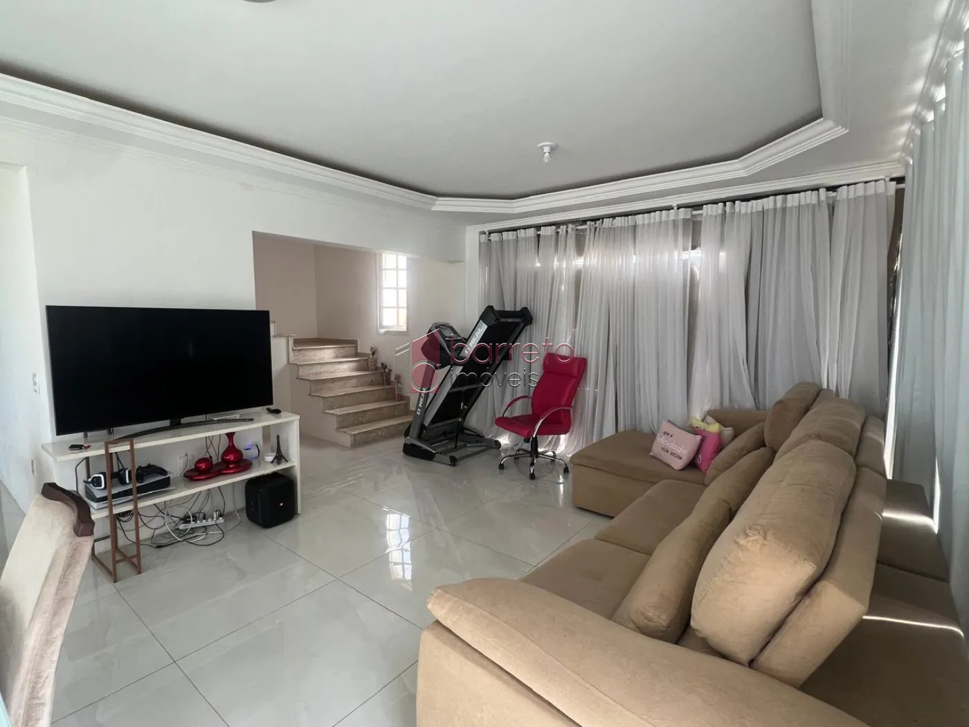 CASA COM 04 SUÍTES À VENDA NO CONDOMÍNIO PORTAL DA COLINA EM JUNDIAÍ/SP