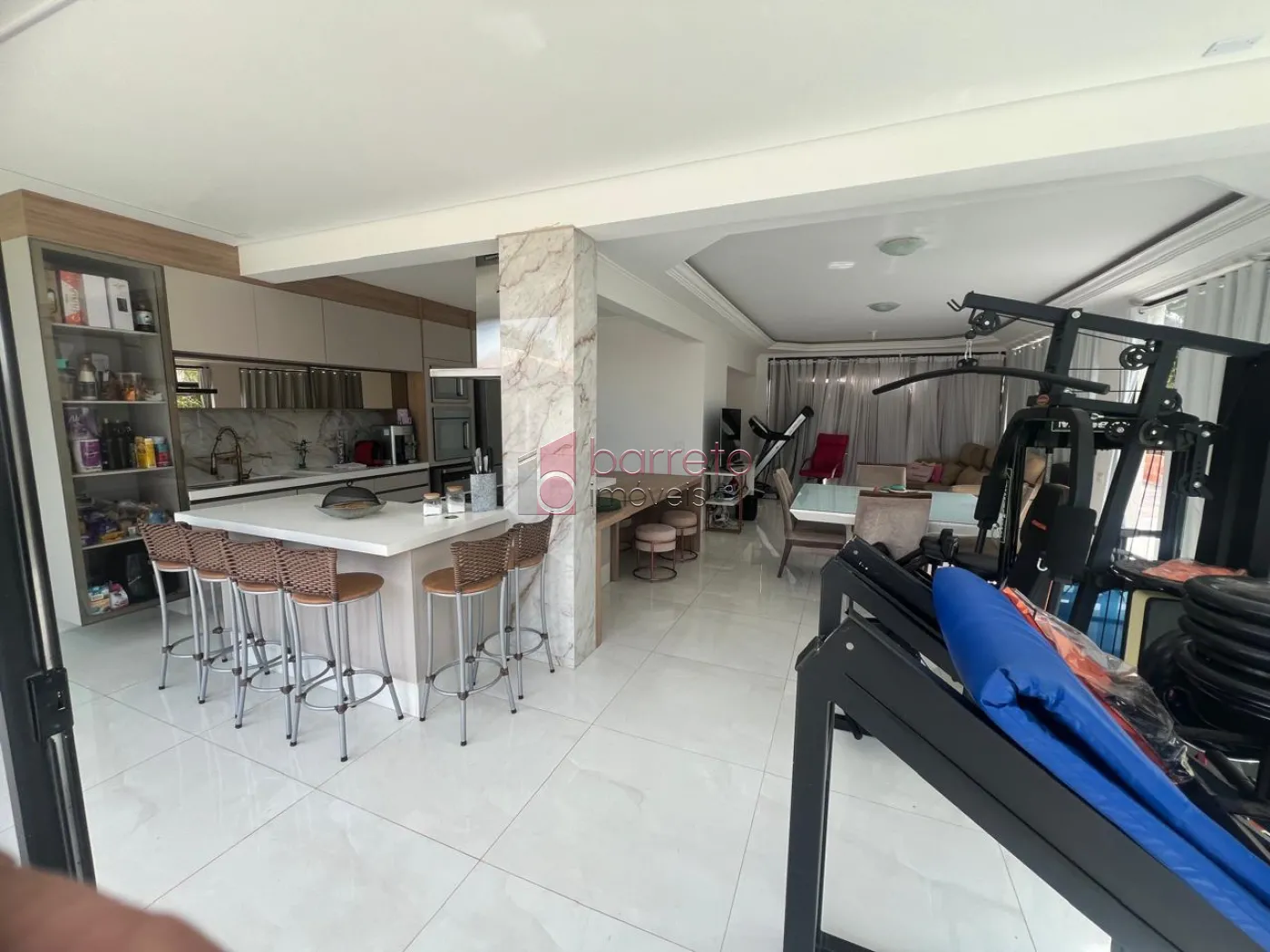 CASA COM 04 SUÍTES À VENDA NO CONDOMÍNIO PORTAL DA COLINA EM JUNDIAÍ/SP