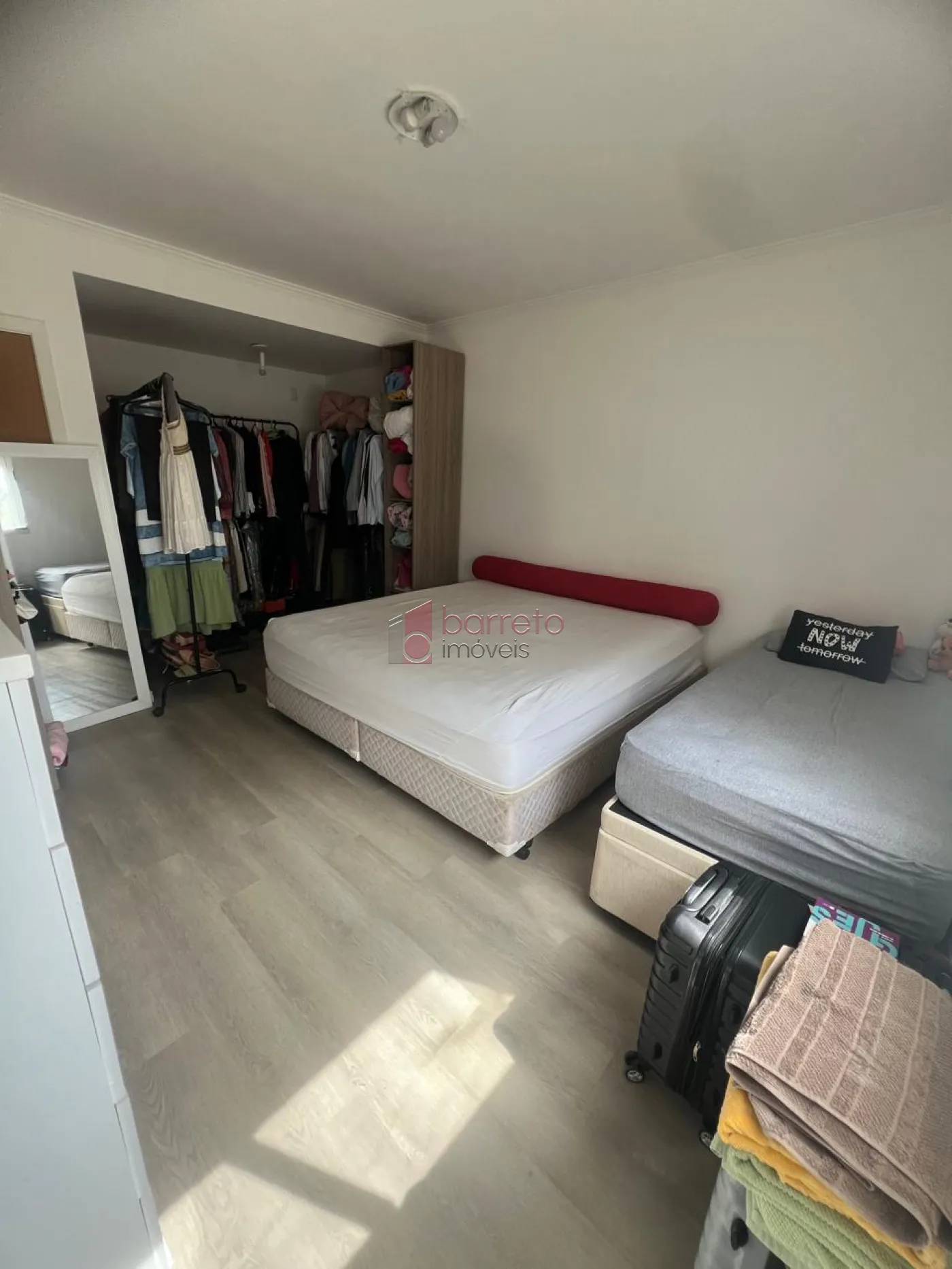 CASA COM 04 SUÍTES À VENDA NO CONDOMÍNIO PORTAL DA COLINA EM JUNDIAÍ/SP