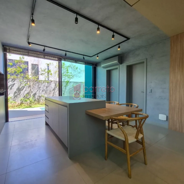CASA PARA VENDA E LOCAÇÃO COM 01 SUÍTE – CONDOMÍNIO VEDUTA BLU – JUNDIAÍ/SP