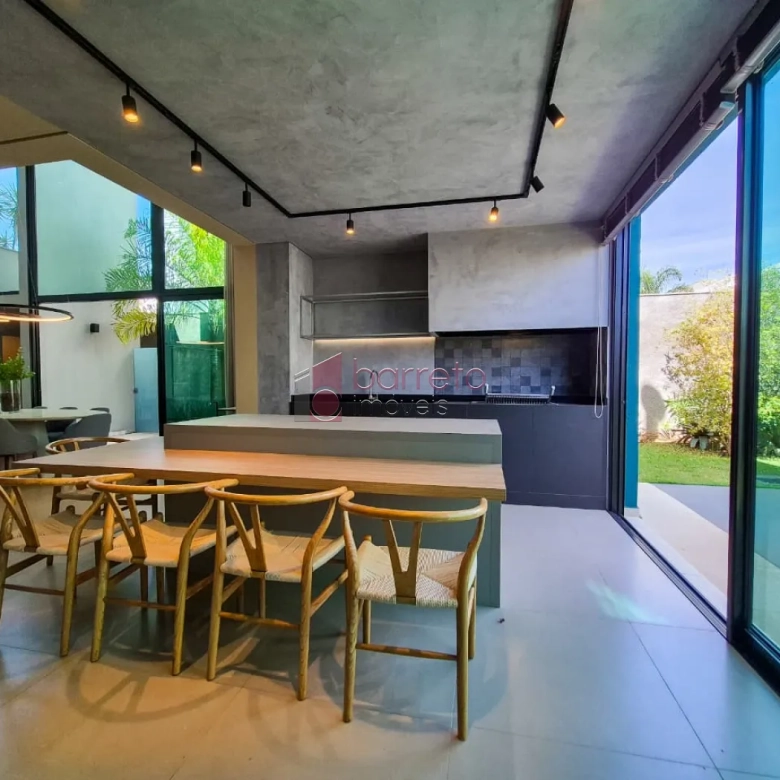 CASA PARA VENDA E LOCAÇÃO COM 01 SUÍTE – CONDOMÍNIO VEDUTA BLU – JUNDIAÍ/SP