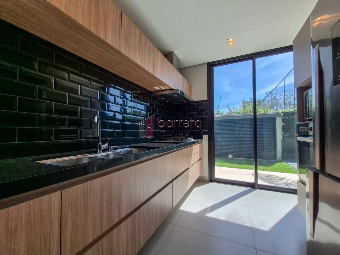 CASA PARA VENDA E LOCAÇÃO COM 01 SUÍTE – CONDOMÍNIO VEDUTA BLU – JUNDIAÍ/SP