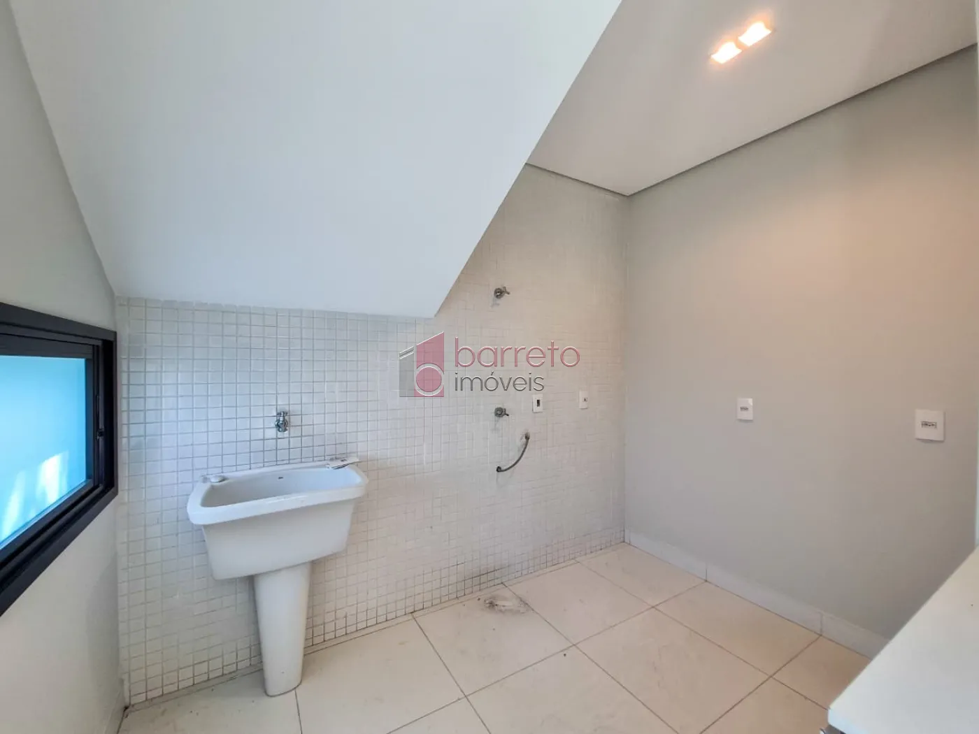 CASA PARA VENDA E LOCAÇÃO COM 01 SUÍTE – CONDOMÍNIO VEDUTA BLU – JUNDIAÍ/SP