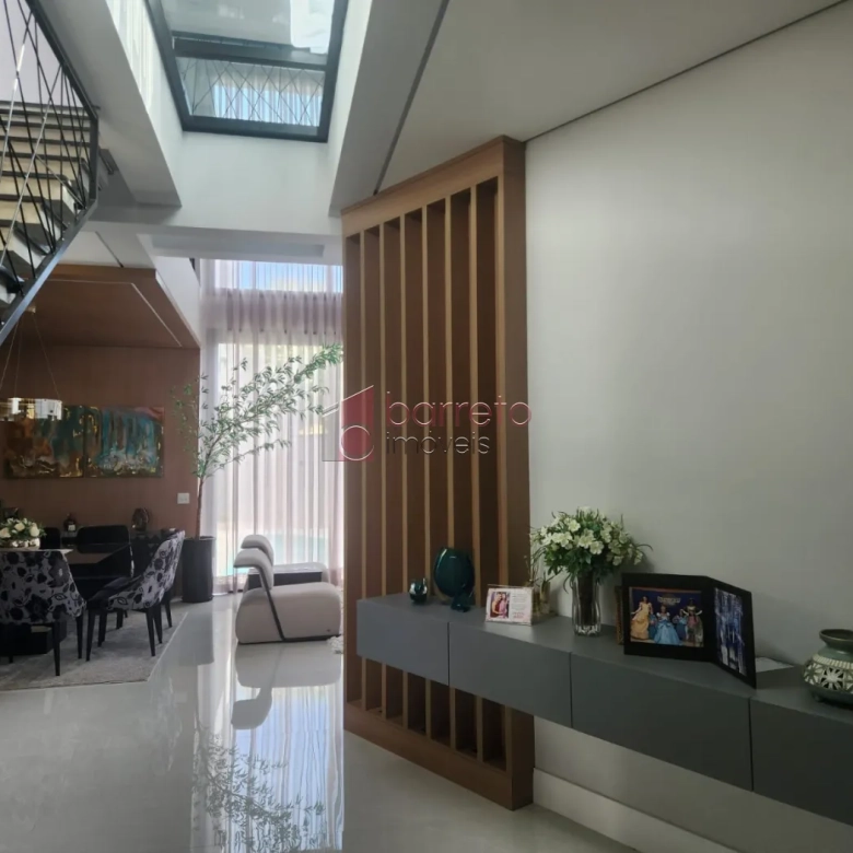 CASA À VENDA NO CONDOMÍNIO RESERVA DA SERRA EM JUNDIAÍ/SP