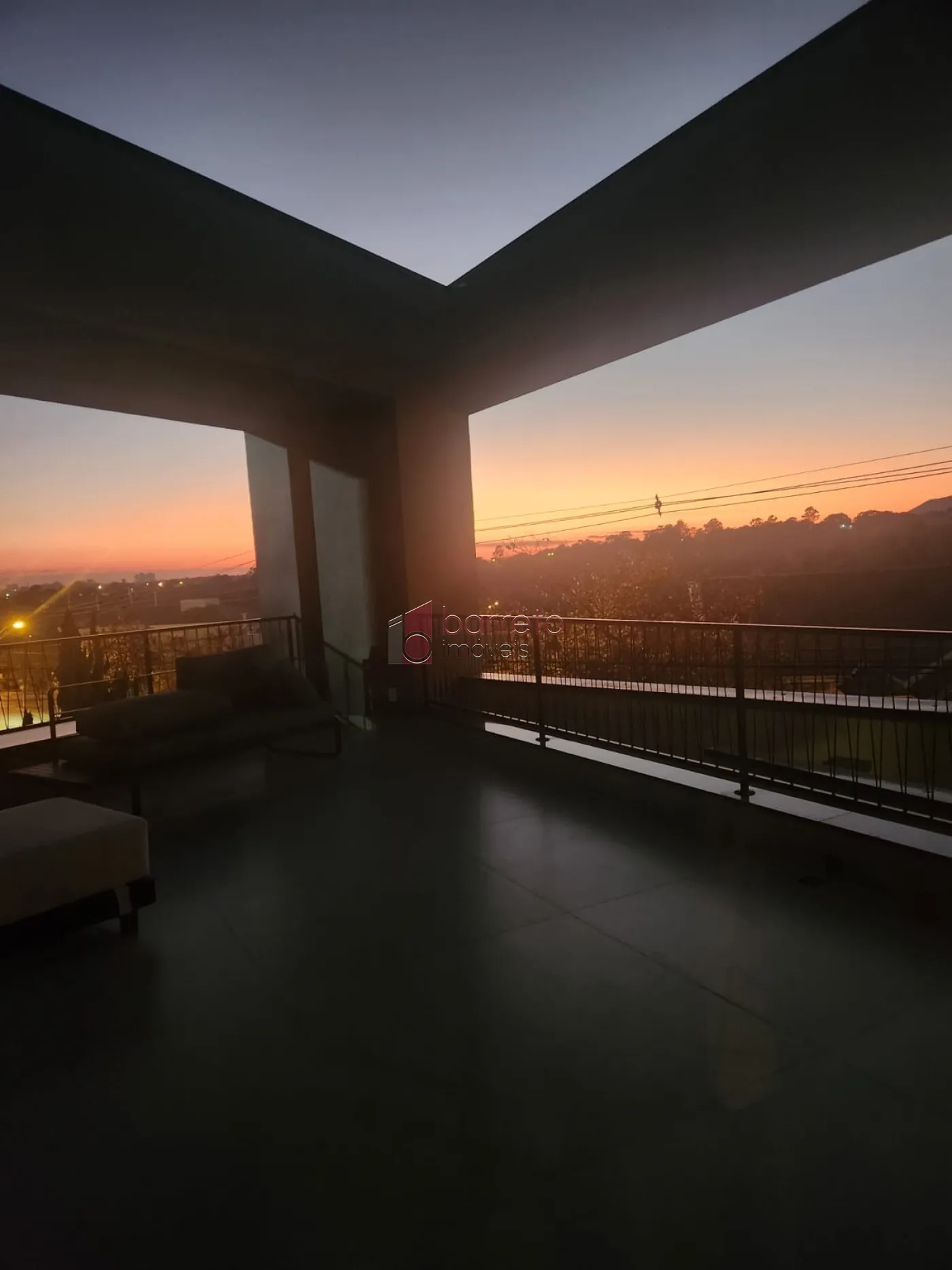 CASA À VENDA NO CONDOMÍNIO RESERVA DA SERRA EM JUNDIAÍ/SP