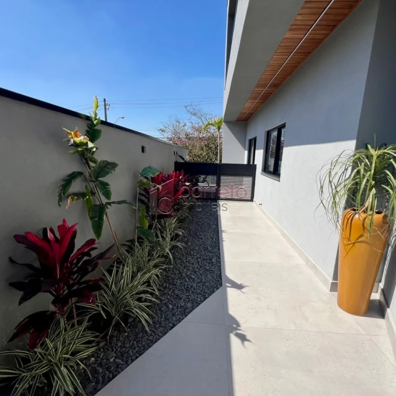 CASA À VENDA NO CONDOMÍNIO RESERVA DA SERRA EM JUNDIAÍ/SP