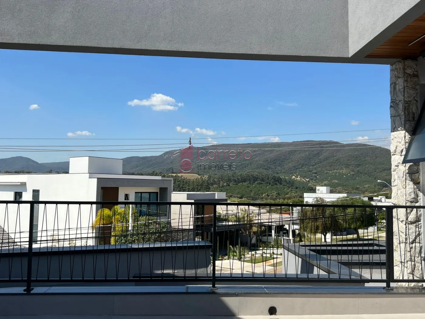 CASA À VENDA NO CONDOMÍNIO RESERVA DA SERRA EM JUNDIAÍ/SP