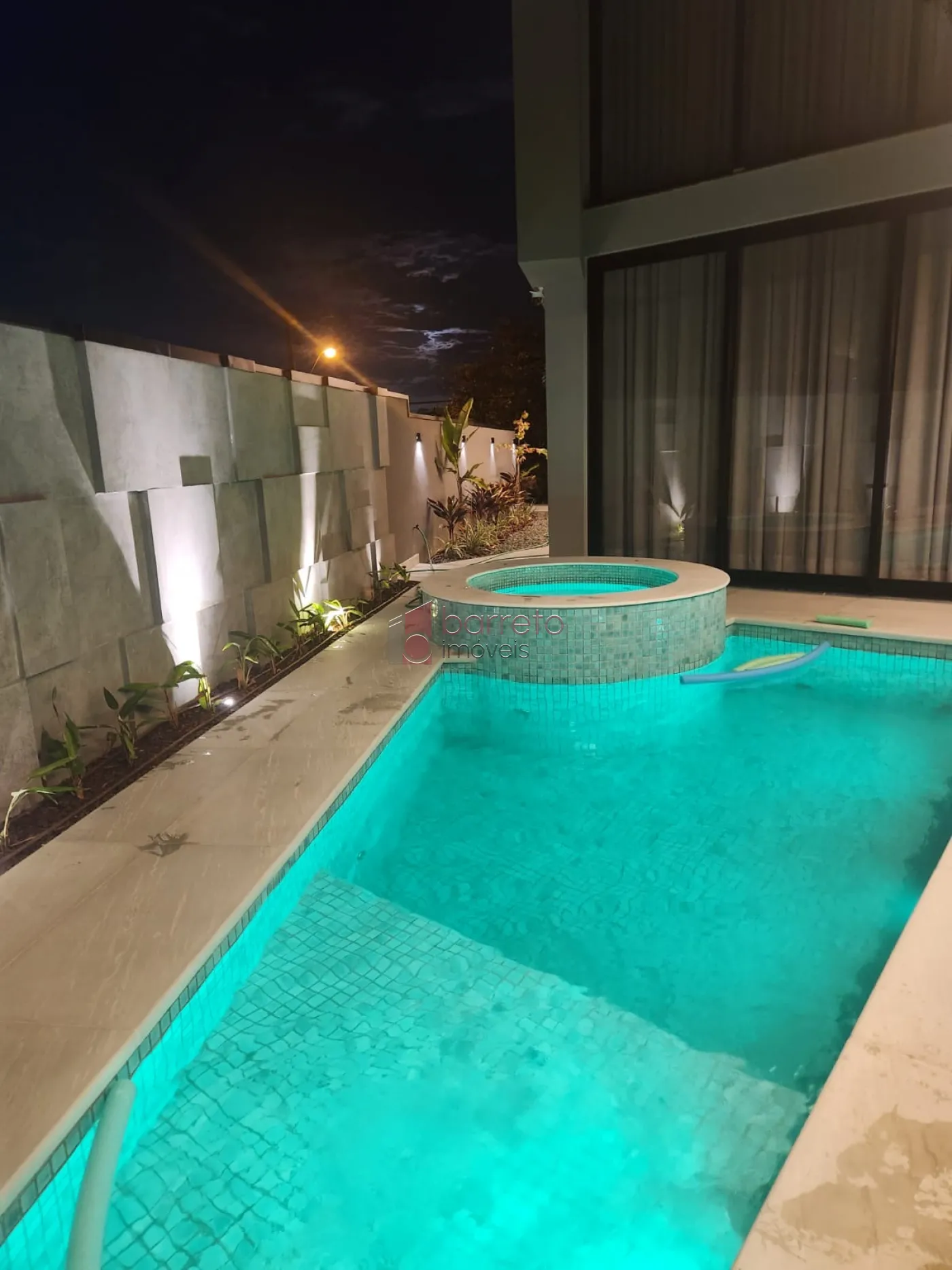 CASA À VENDA NO CONDOMÍNIO RESERVA DA SERRA EM JUNDIAÍ/SP