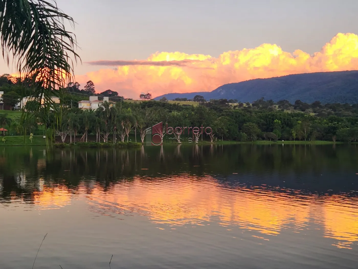 CASA À VENDA NO CONDOMÍNIO RESERVA DA SERRA EM JUNDIAÍ/SP