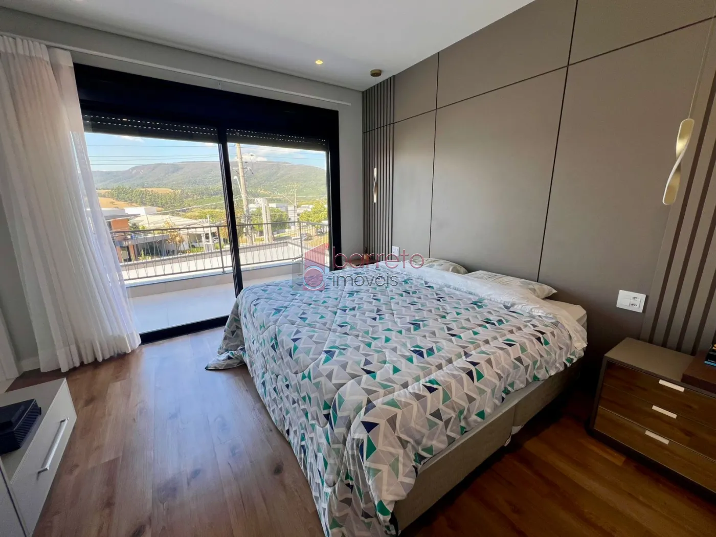 CASA À VENDA NO CONDOMÍNIO RESERVA DA SERRA EM JUNDIAÍ/SP