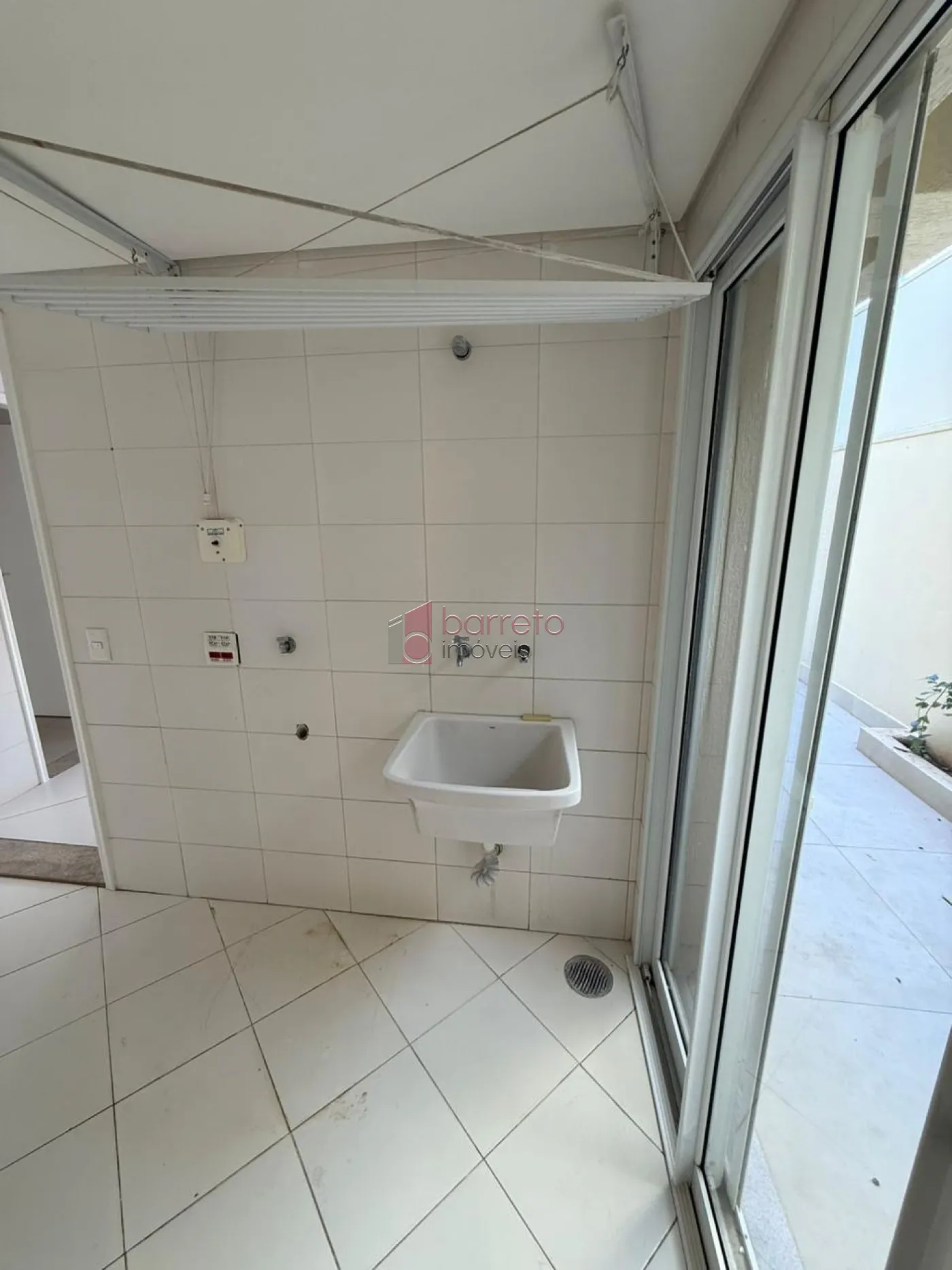 CASA À VENDA NO CONDOMÍNIO BOSQUE DOS JATOBÁS NO BAIRRO EGORDADOURO EM JUNDIAÍ/SP