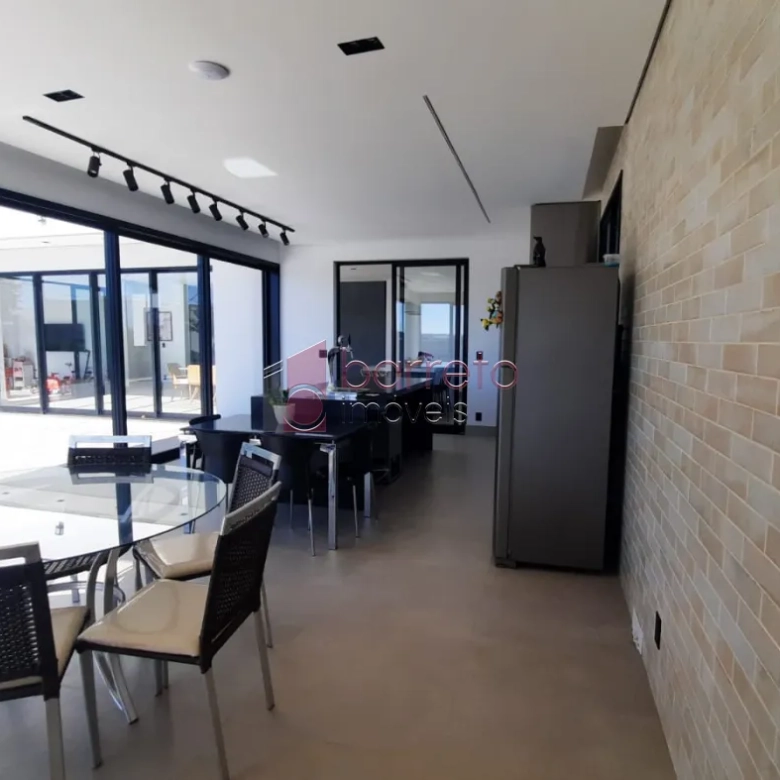 CASA À VENDA NO CONDOMÍNIO TERRAS DO CAXAMBÚ – BAIRRO CAXAMBÚ – JUNDIAÍ/SP