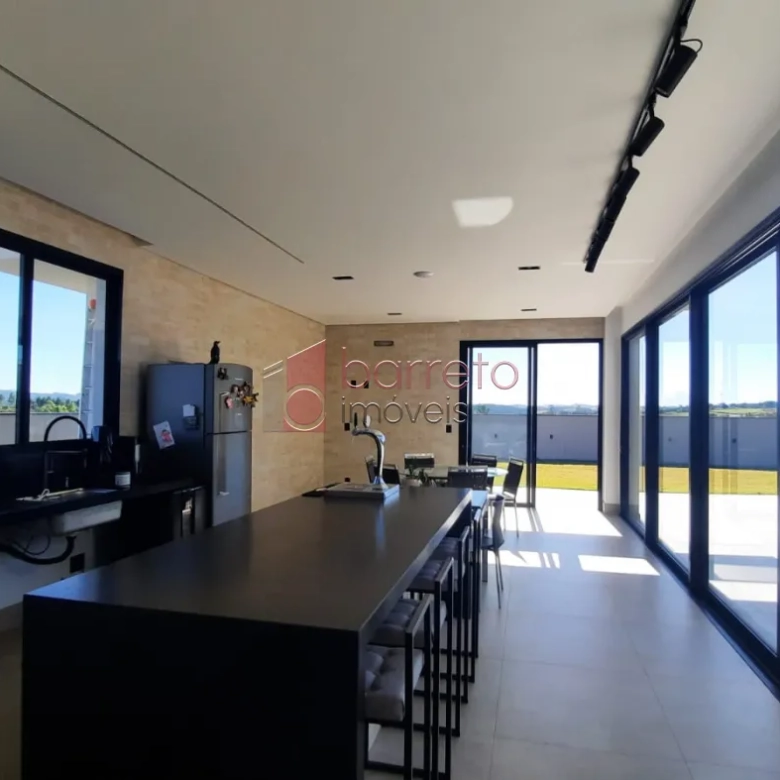 CASA À VENDA NO CONDOMÍNIO TERRAS DO CAXAMBÚ – BAIRRO CAXAMBÚ – JUNDIAÍ/SP