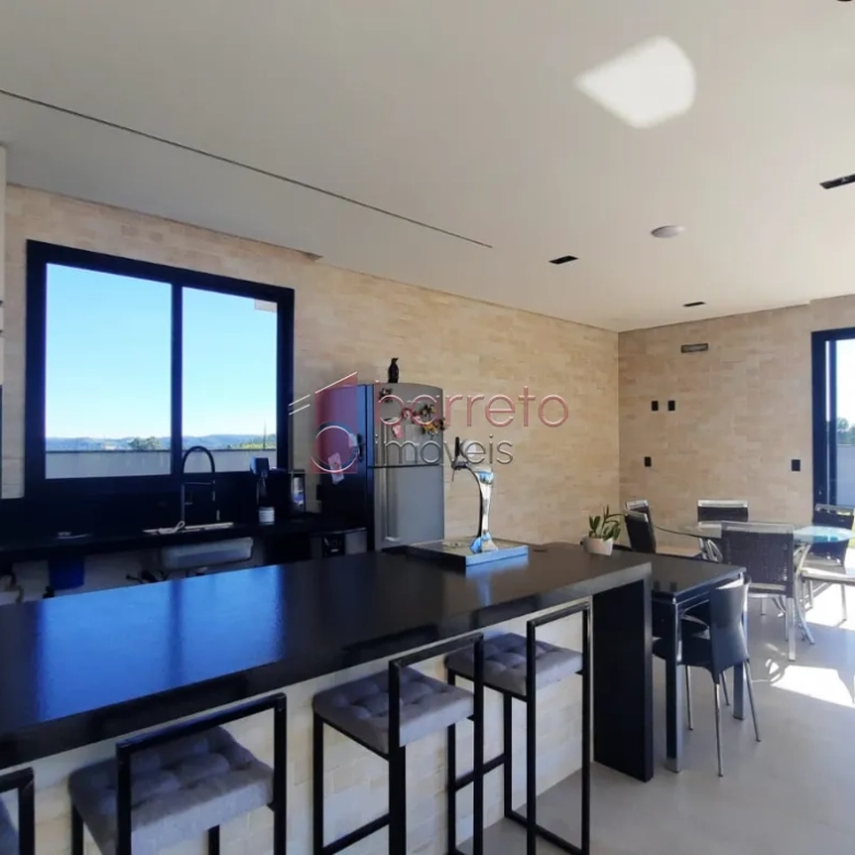 CASA À VENDA NO CONDOMÍNIO TERRAS DO CAXAMBÚ – BAIRRO CAXAMBÚ – JUNDIAÍ/SP