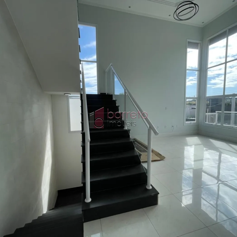 CASA À VENDA NO CONDOMÍNIO BELLA VITTÁ NO JARDIM CELESTE EM JUNDIAÍ/SP