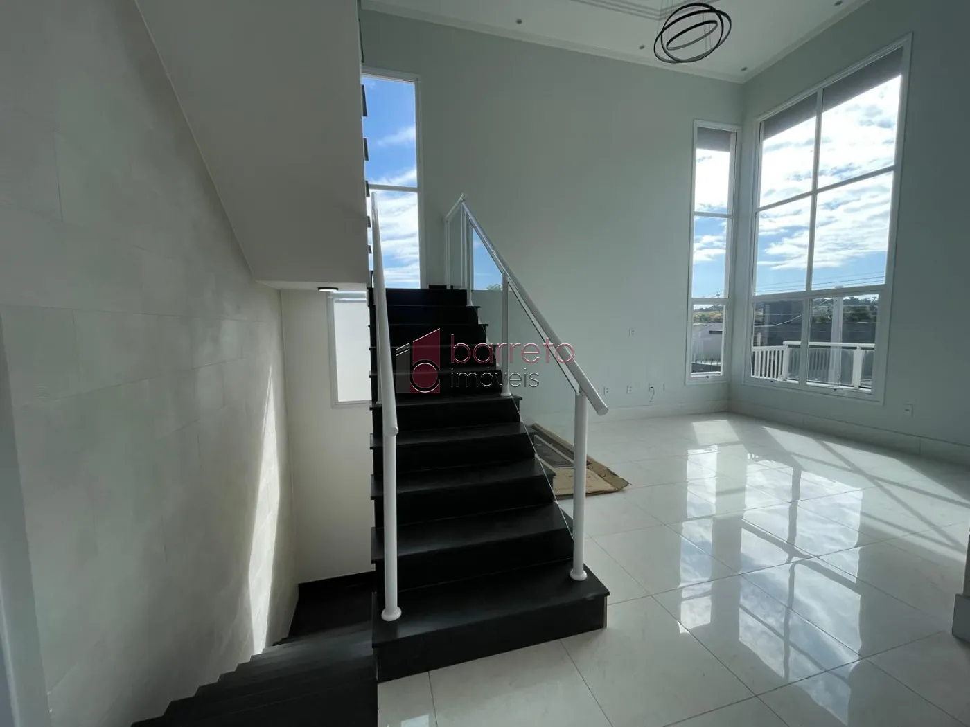CASA À VENDA NO CONDOMÍNIO BELLA VITTÁ NO JARDIM CELESTE EM JUNDIAÍ/SP