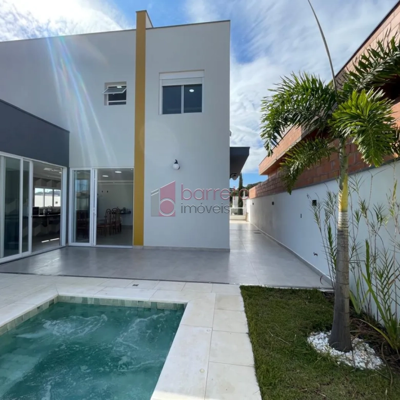 CASA À VENDA NO CONDOMÍNIO BELLA VITTÁ NO JARDIM CELESTE EM JUNDIAÍ/SP