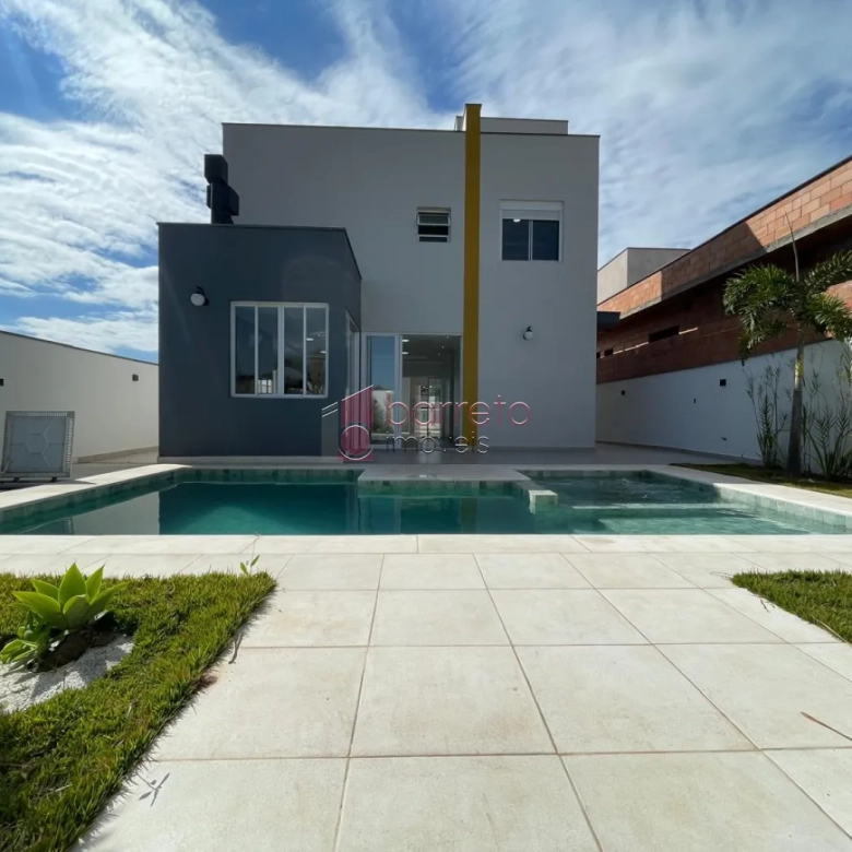 CASA À VENDA NO CONDOMÍNIO BELLA VITTÁ NO JARDIM CELESTE EM JUNDIAÍ/SP