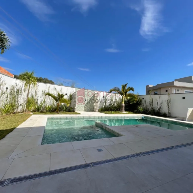 CASA À VENDA NO CONDOMÍNIO BELLA VITTÁ NO JARDIM CELESTE EM JUNDIAÍ/SP