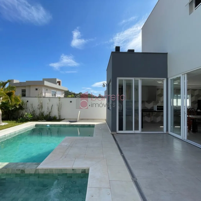 CASA À VENDA NO CONDOMÍNIO BELLA VITTÁ NO JARDIM CELESTE EM JUNDIAÍ/SP