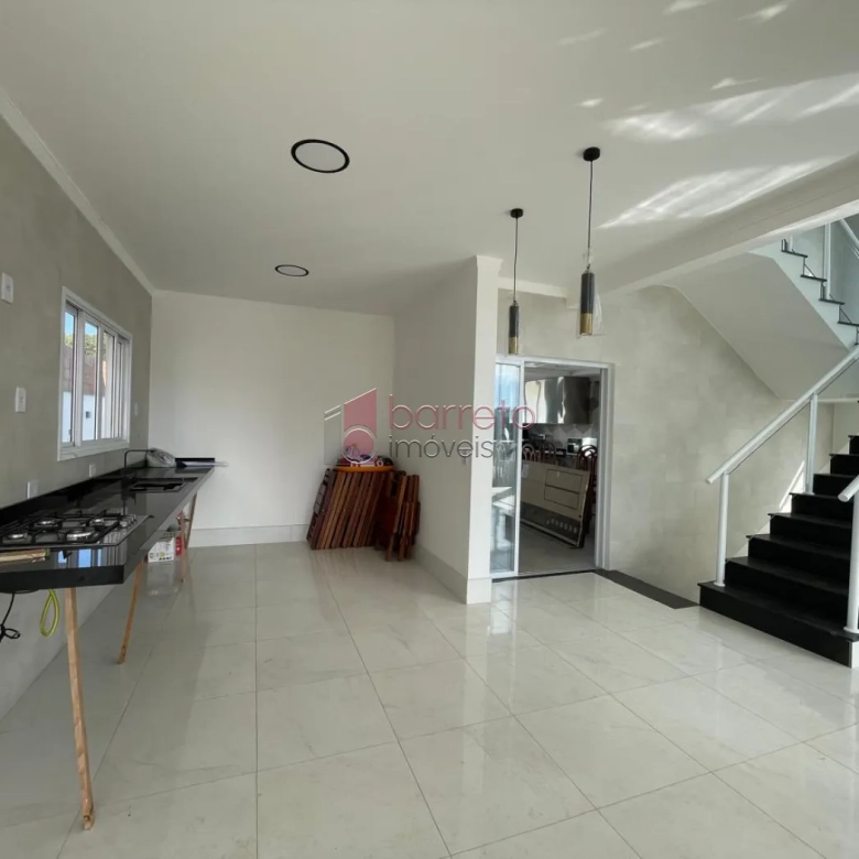 CASA À VENDA NO CONDOMÍNIO BELLA VITTÁ NO JARDIM CELESTE EM JUNDIAÍ/SP