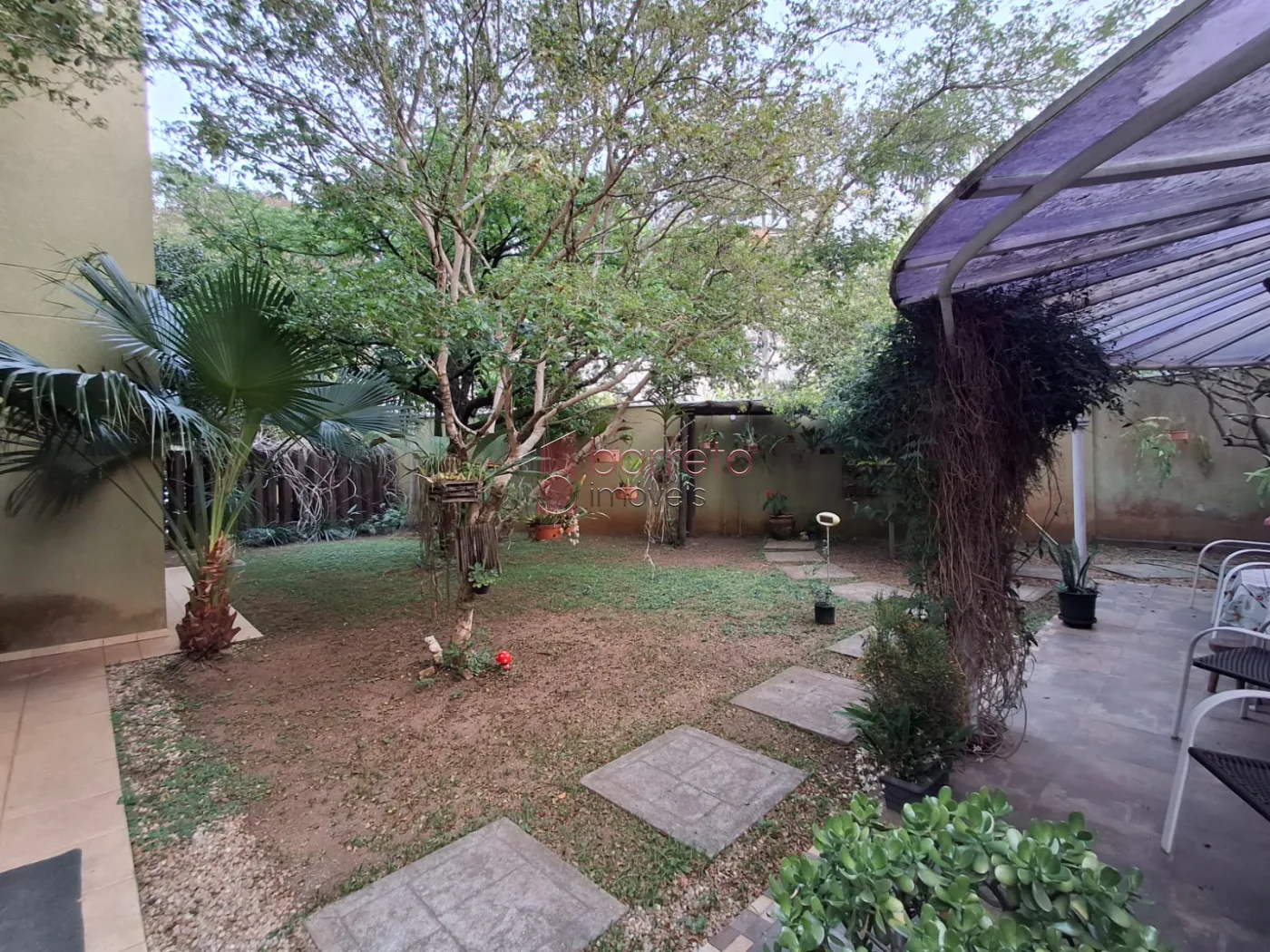 CASA PARA VENDA, NO CONDOMÍNIO VILLAGIO DA SERRA – BAIRRO JARDIM DAS SAMAMBAIAS – JUNDIAÍ – SP