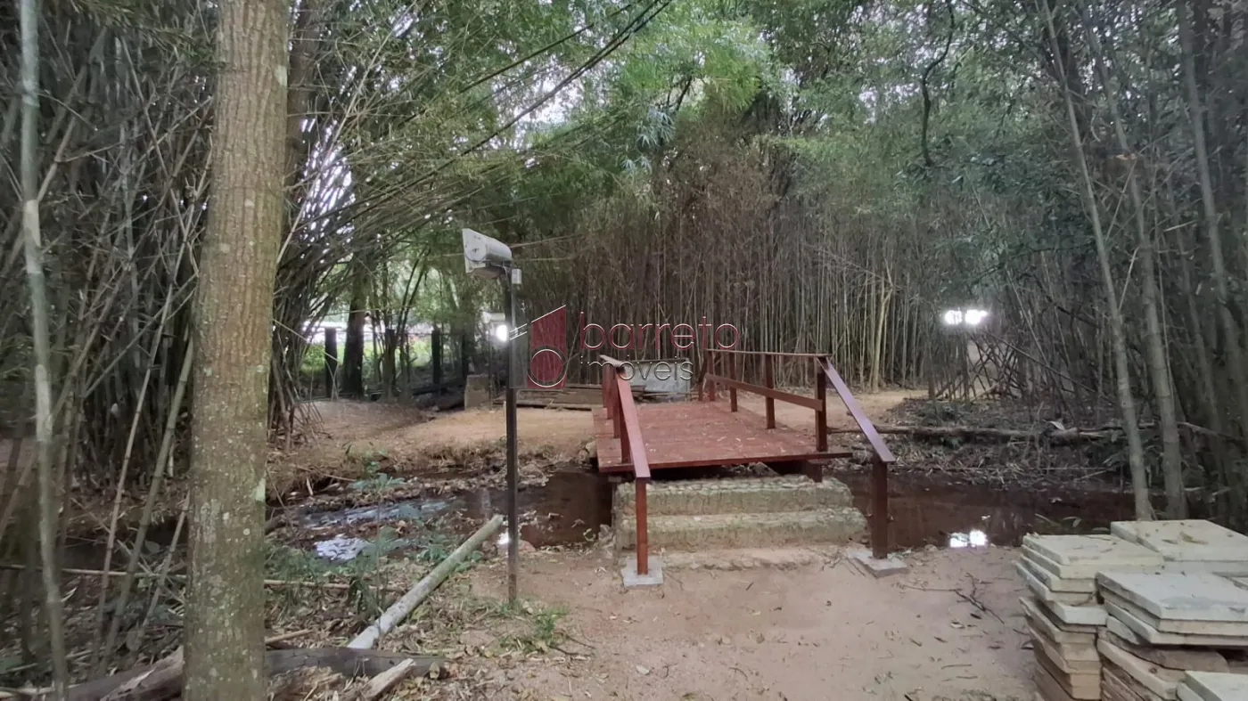 CASA PARA VENDA, NO CONDOMÍNIO VILLAGIO DA SERRA – BAIRRO JARDIM DAS SAMAMBAIAS – JUNDIAÍ – SP