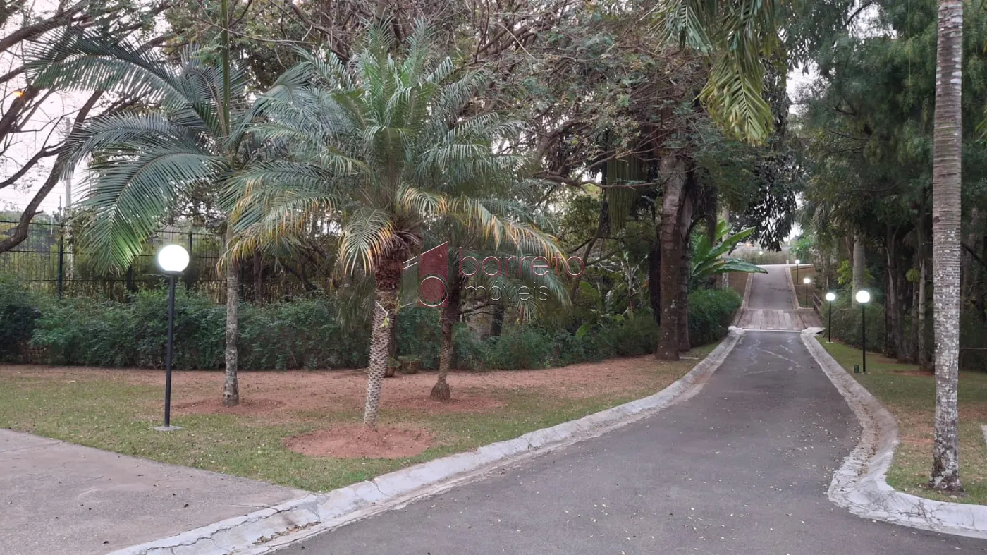 CASA PARA VENDA, NO CONDOMÍNIO VILLAGIO DA SERRA – BAIRRO JARDIM DAS SAMAMBAIAS – JUNDIAÍ – SP