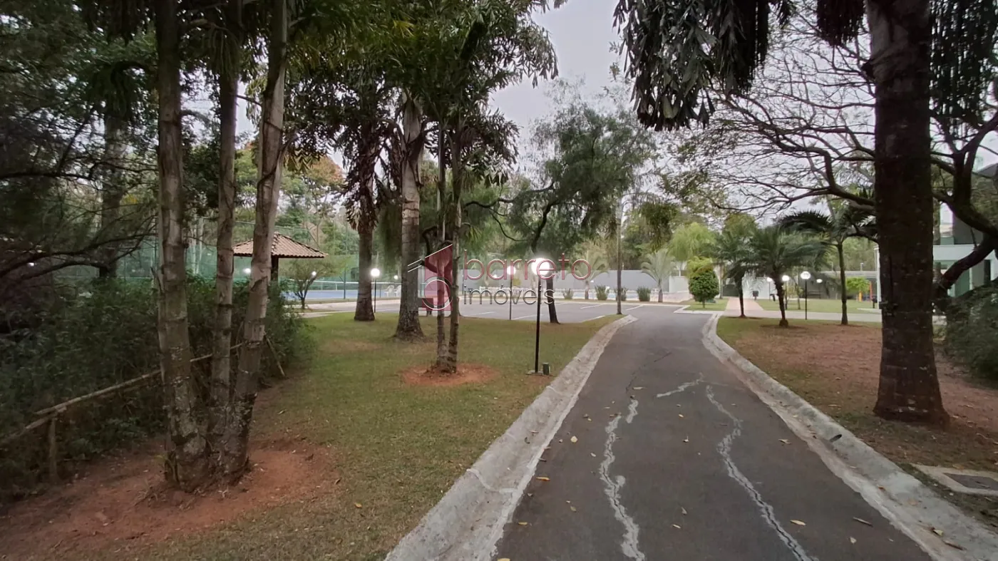 CASA PARA VENDA, NO CONDOMÍNIO VILLAGIO DA SERRA – BAIRRO JARDIM DAS SAMAMBAIAS – JUNDIAÍ – SP