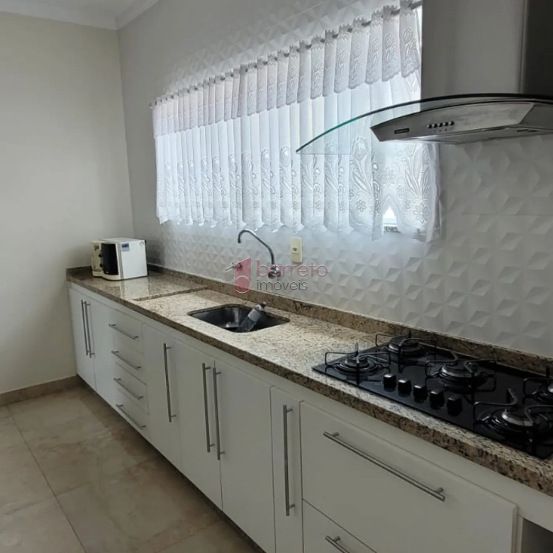 SOBRADO À VENDA – 03 QUARTOS – MORADA DO HORTO – JUNDIAÍ/SP