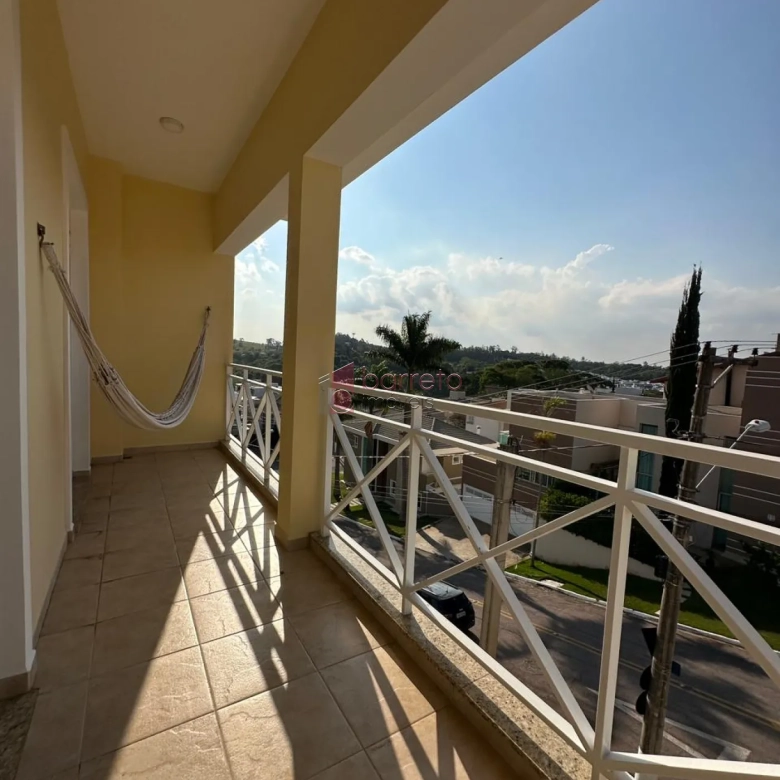 SOBRADO À VENDA – 03 QUARTOS – VILLAGE DAS FLORES – JUNDIAÍ/SP