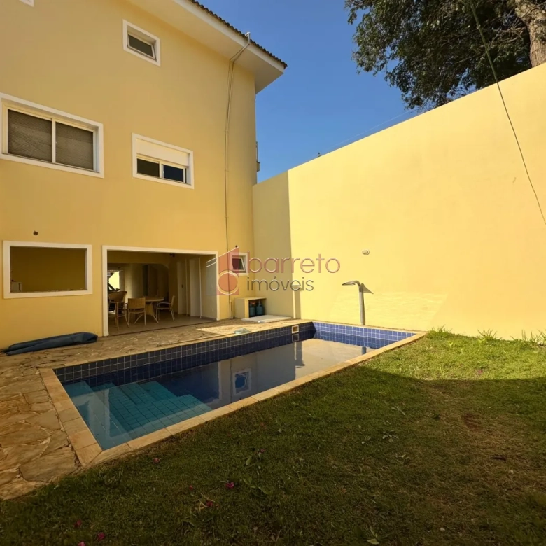 SOBRADO À VENDA – 03 QUARTOS – VILLAGE DAS FLORES – JUNDIAÍ/SP
