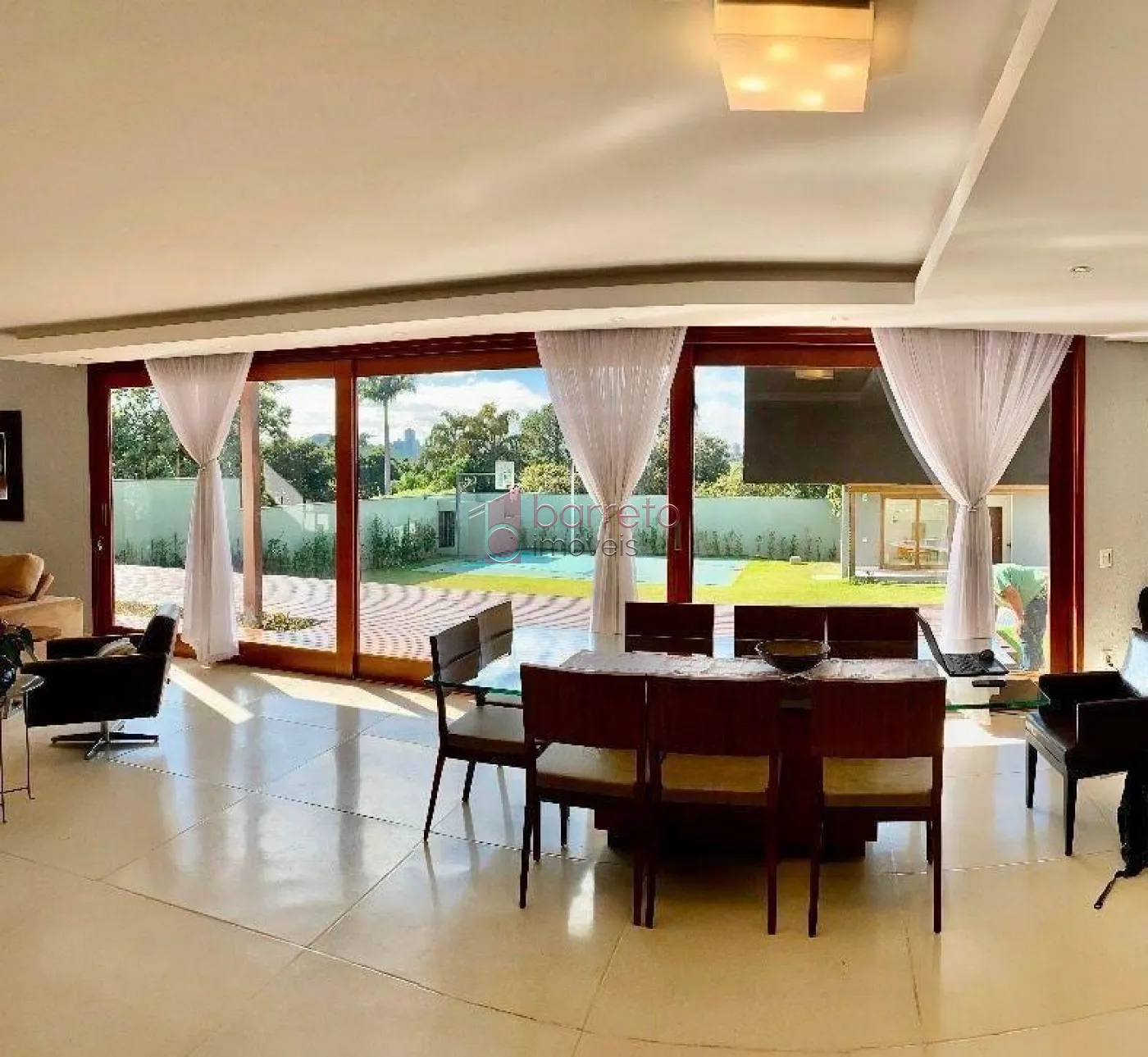 CASA À VENDA NO JARDIM NOVO MUNDO EM JUNDIAÍ/SP