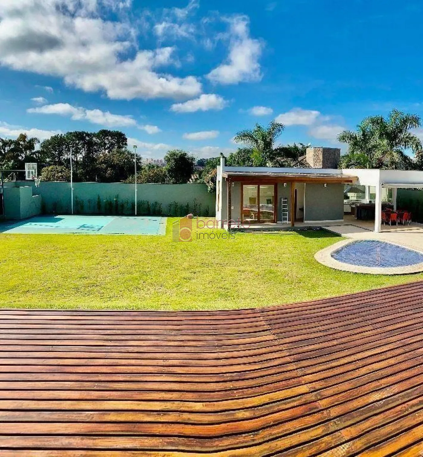 CASA À VENDA NO JARDIM NOVO MUNDO EM JUNDIAÍ/SP