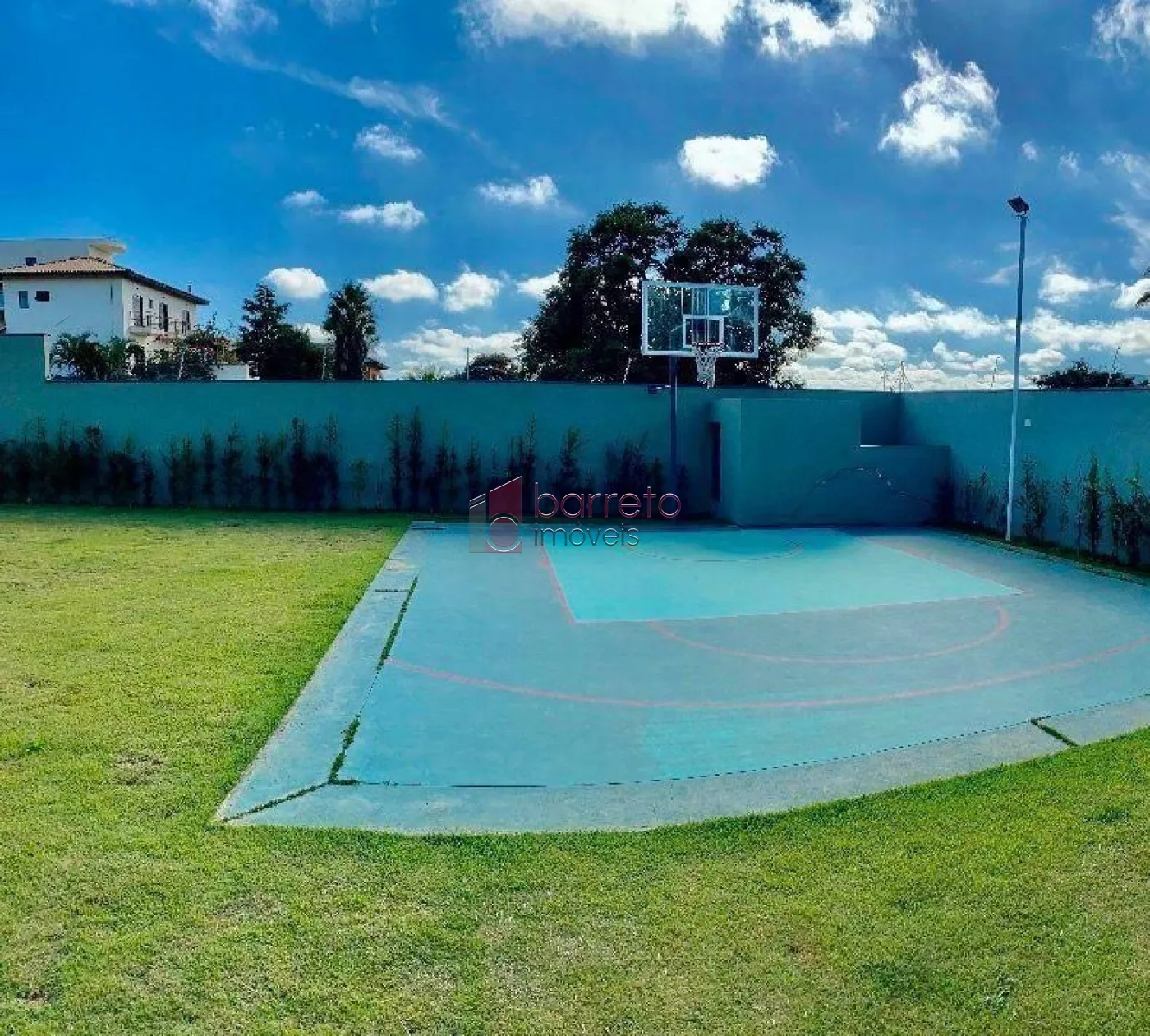 CASA À VENDA NO JARDIM NOVO MUNDO EM JUNDIAÍ/SP