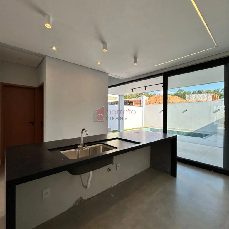 CASA À VENDA NO CONDOMÍNIO VILLA GIARDINO – JARDIM QUINTA DAS VIDEIRAS – JUNDIAÍ/SP