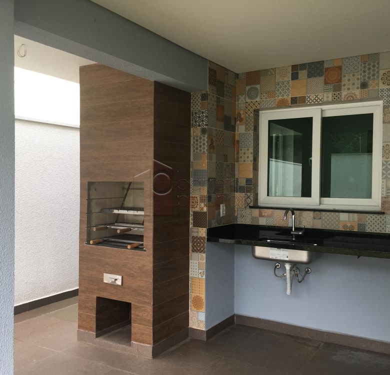 CASA À VENDA NO CONDOMÍNIO VILLA VERDE EM JUNDIAÍ – SP.