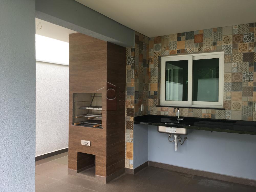 CASA À VENDA NO CONDOMÍNIO VILLA VERDE EM JUNDIAÍ – SP.