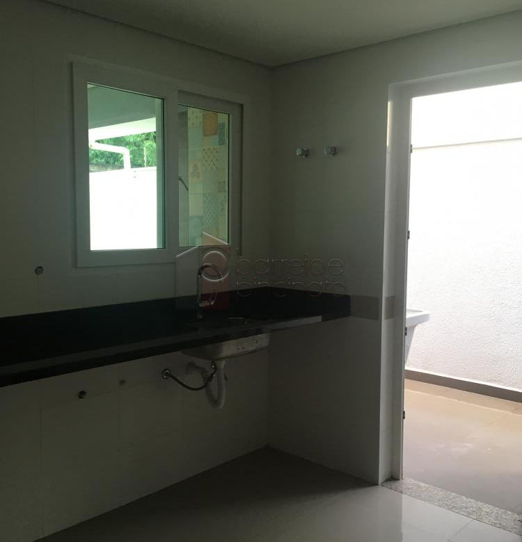 CASA À VENDA NO CONDOMÍNIO VILLA VERDE EM JUNDIAÍ – SP.