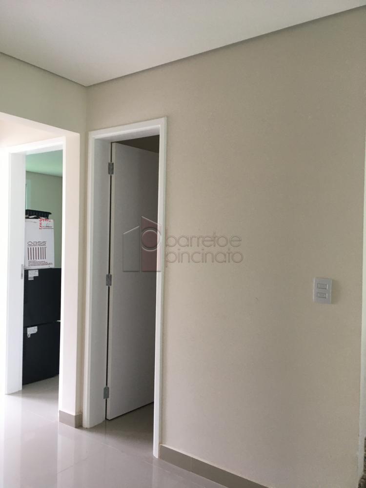 CASA À VENDA NO CONDOMÍNIO VILLA VERDE EM JUNDIAÍ – SP.
