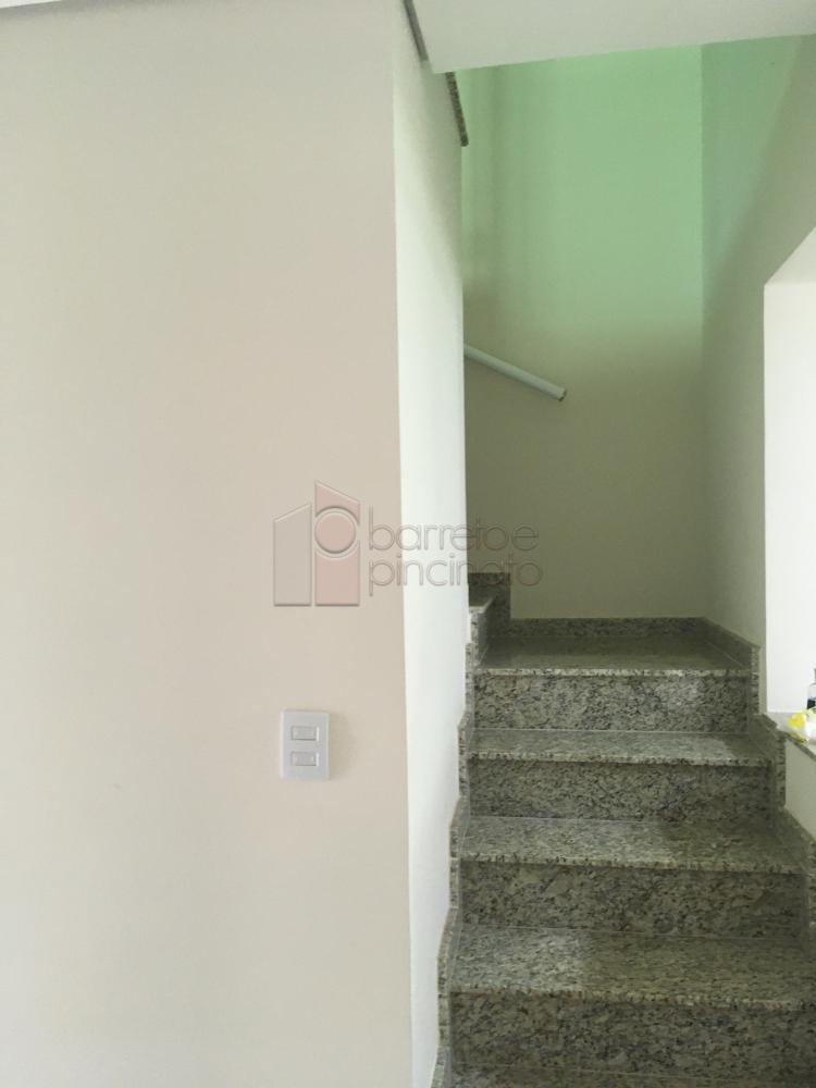 CASA À VENDA NO CONDOMÍNIO VILLA VERDE EM JUNDIAÍ – SP.