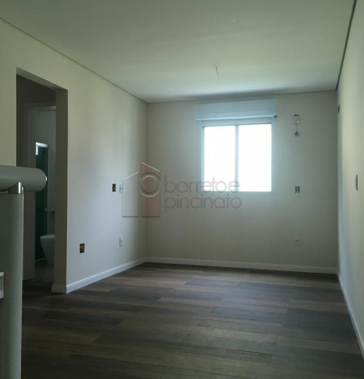 CASA À VENDA NO CONDOMÍNIO VILLA VERDE EM JUNDIAÍ – SP.