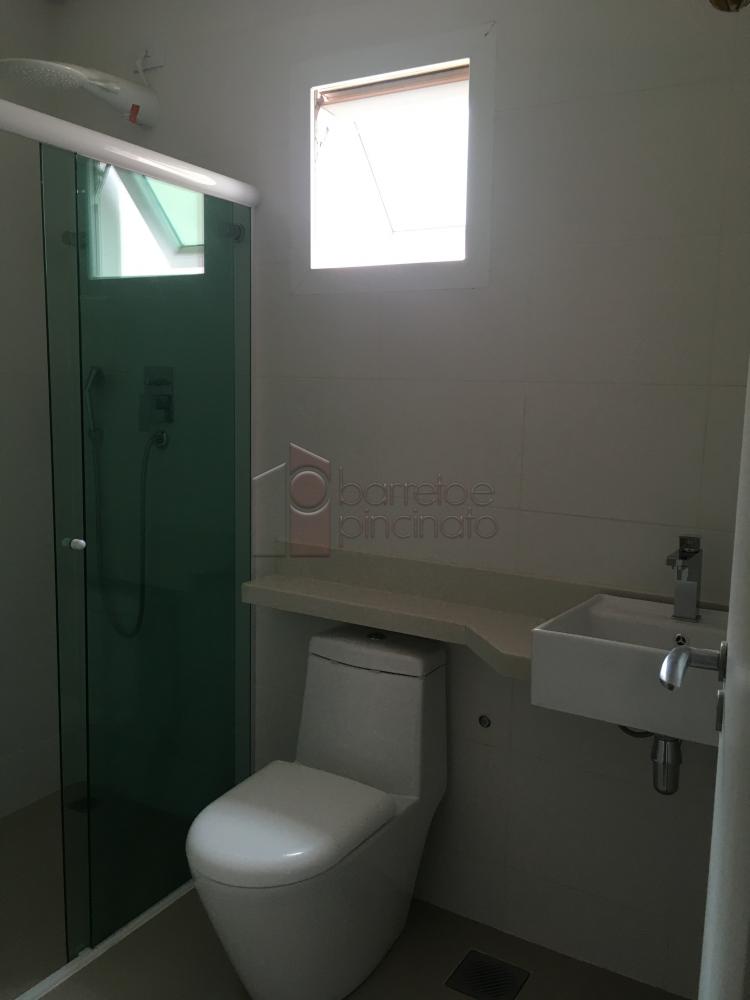 CASA À VENDA NO CONDOMÍNIO VILLA VERDE EM JUNDIAÍ – SP.