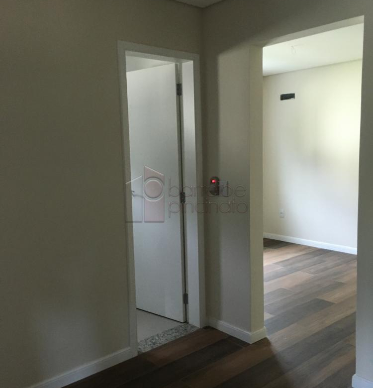 CASA À VENDA NO CONDOMÍNIO VILLA VERDE EM JUNDIAÍ – SP.