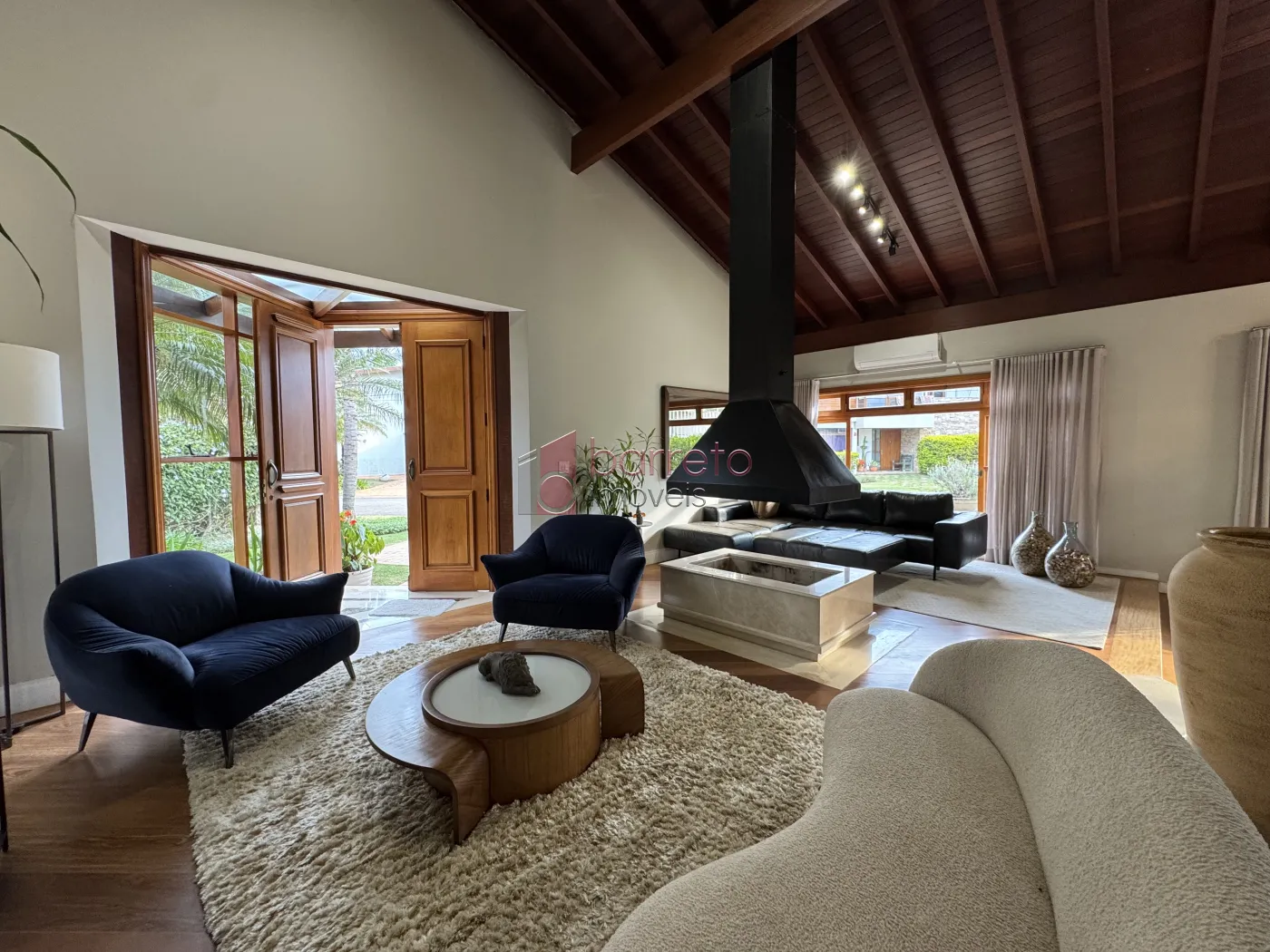 CASA TÉRREA À VENDA – 05 QUARTOS – MALOTA – JUNDIAÍ/SP