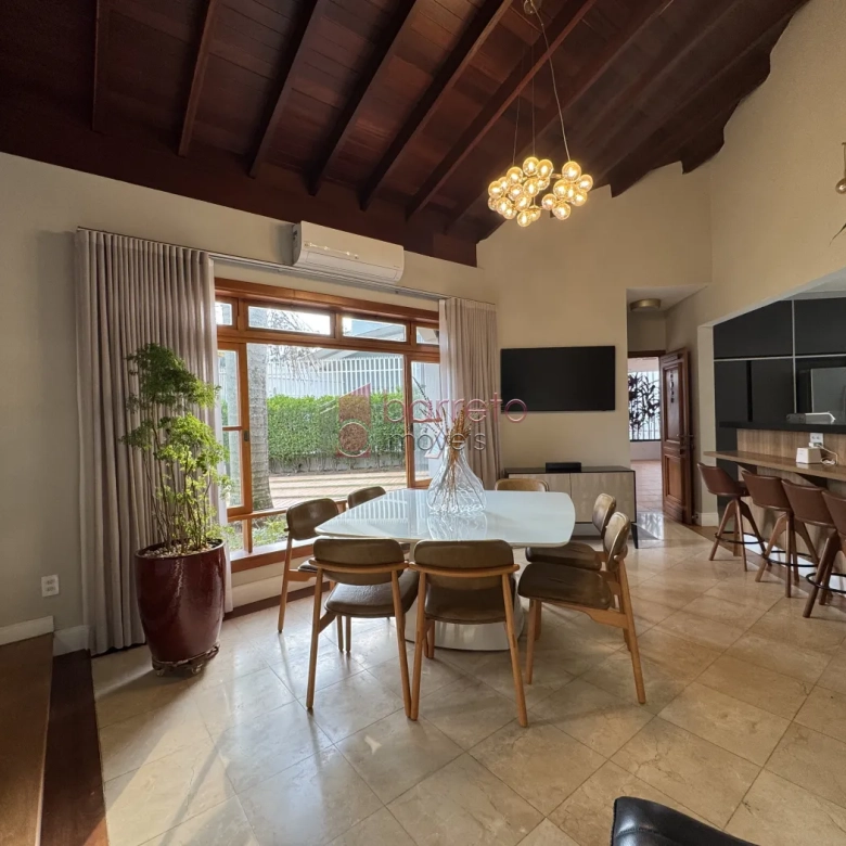 CASA TÉRREA À VENDA – 05 QUARTOS – MALOTA – JUNDIAÍ/SP