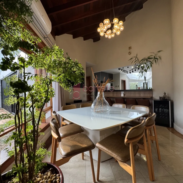CASA TÉRREA À VENDA – 05 QUARTOS – MALOTA – JUNDIAÍ/SP