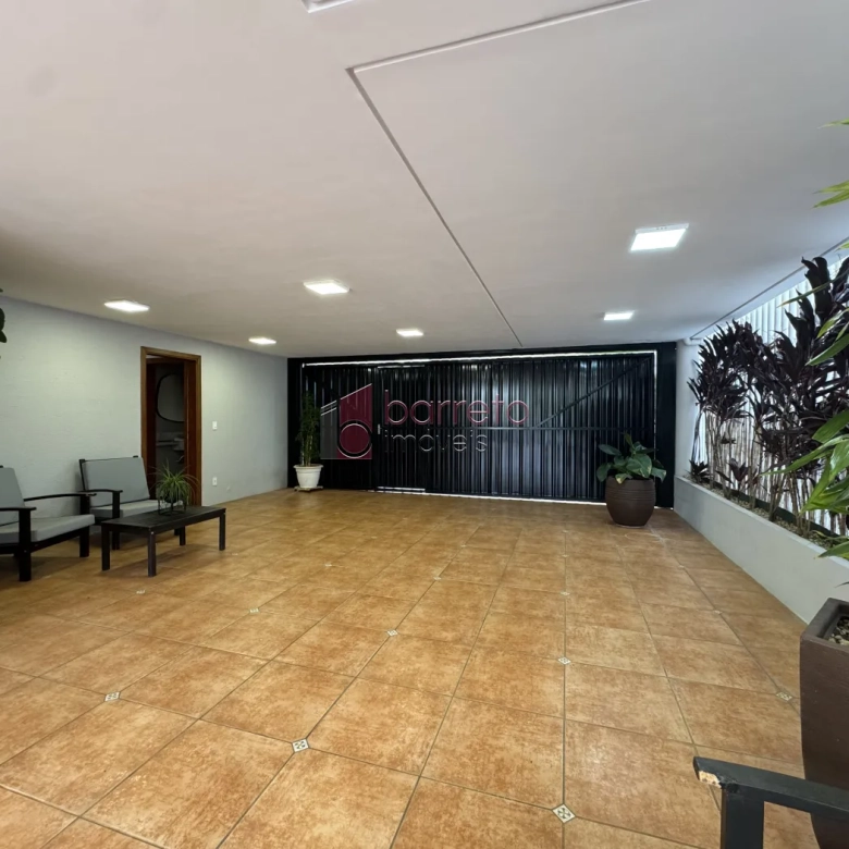 CASA TÉRREA À VENDA – 05 QUARTOS – MALOTA – JUNDIAÍ/SP