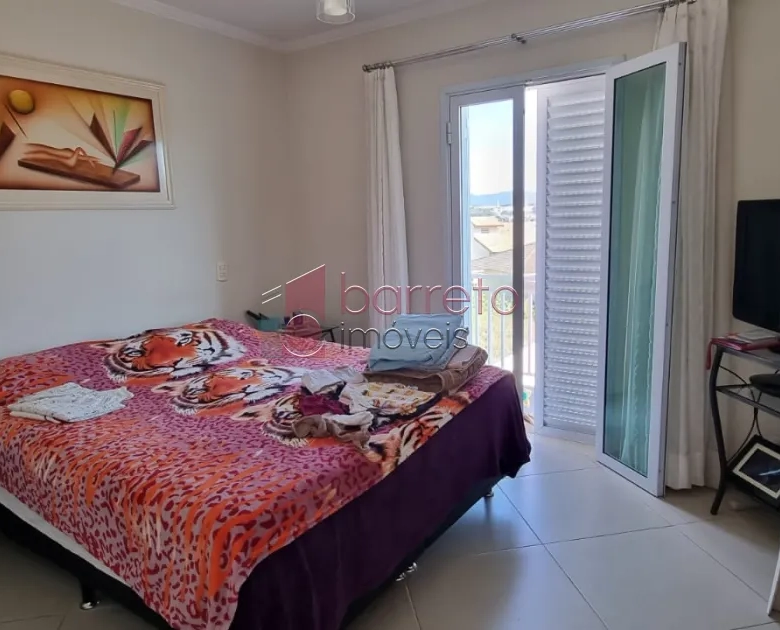 SOBRADO À VENDA – 03 QUARTOS – TORRES SÃO JOSÉ – JUNDIAÍ/SP